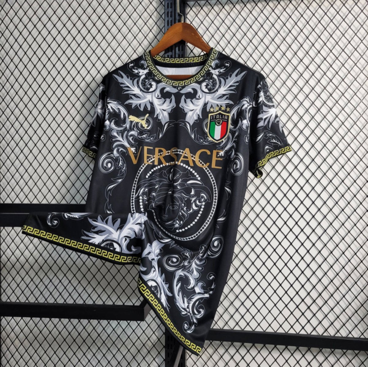 Camisa Itália 23/24 Versace Preta - FUTVERSO