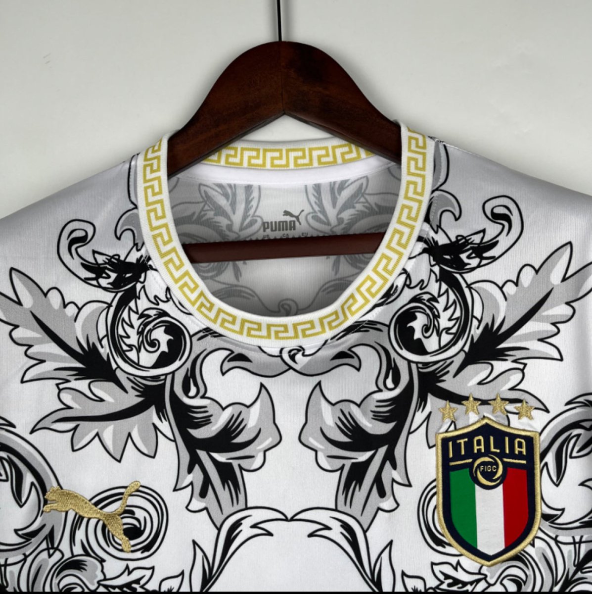 Camisa Itália 23/24 Versace - FUTVERSO