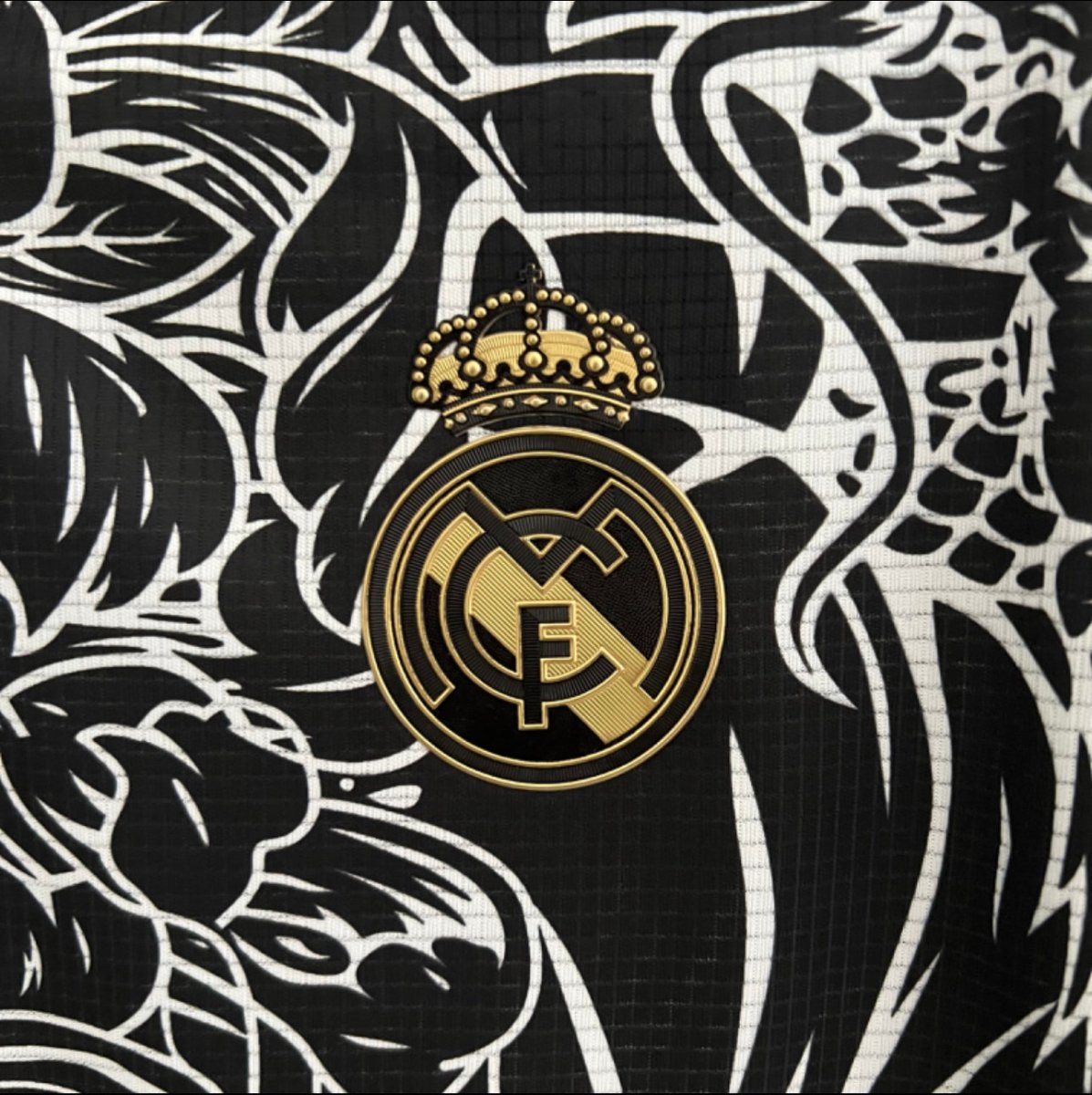 Camisa Edição Especial Real Madrid 23/24 - FUTVERSO