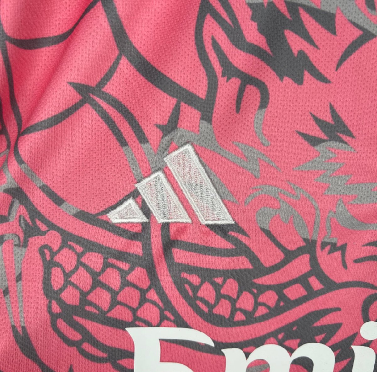 Camisa Edição Especial Real Madrid 23/24 Rose - FUTVERSO