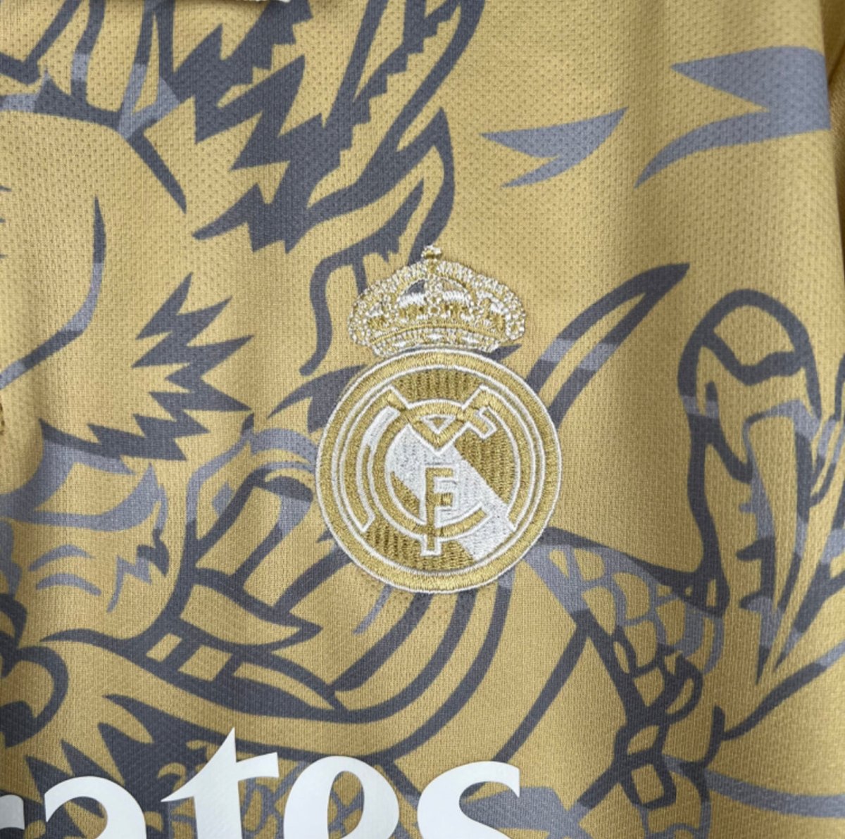 Camisa Edição Especial Real Madrid 23/24 - Gold - FUTVERSO