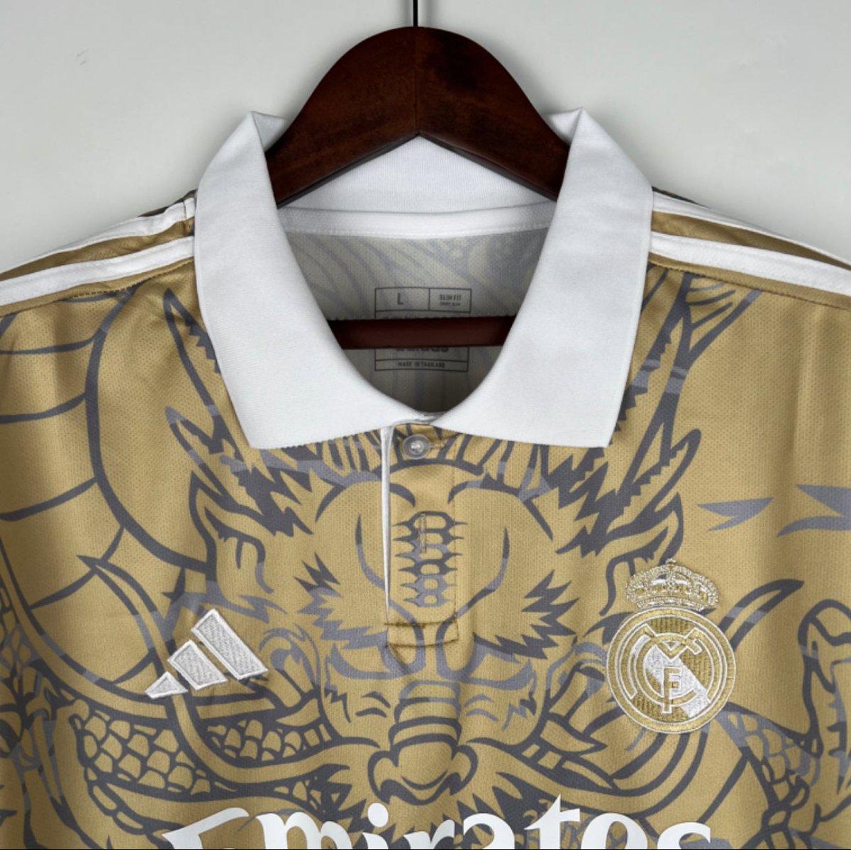 Camisa Edição Especial Real Madrid 23/24 - Gold - FUTVERSO