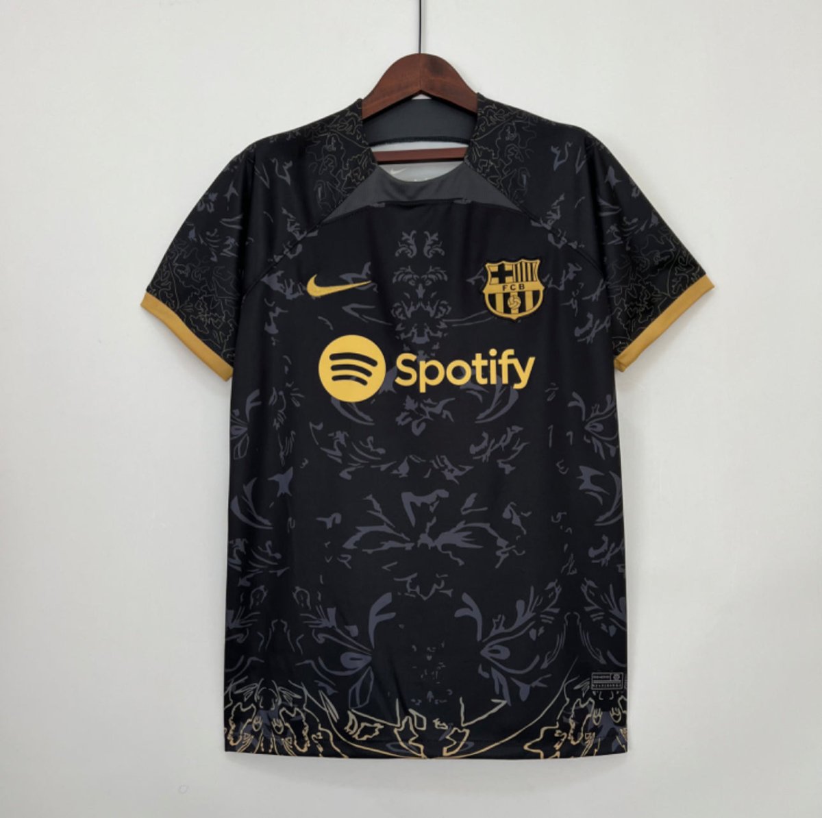 Barcelona 23/24 Special Edition Black - FUTVERSO