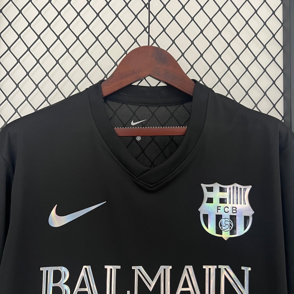 Camisa Barcelona x Balmain Holográfica 24/25 s/n° Torcedor Masculino - Preta